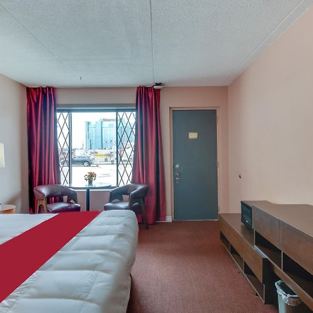 Falls Inn Near Casino Niagara By Oyo Exterior foto