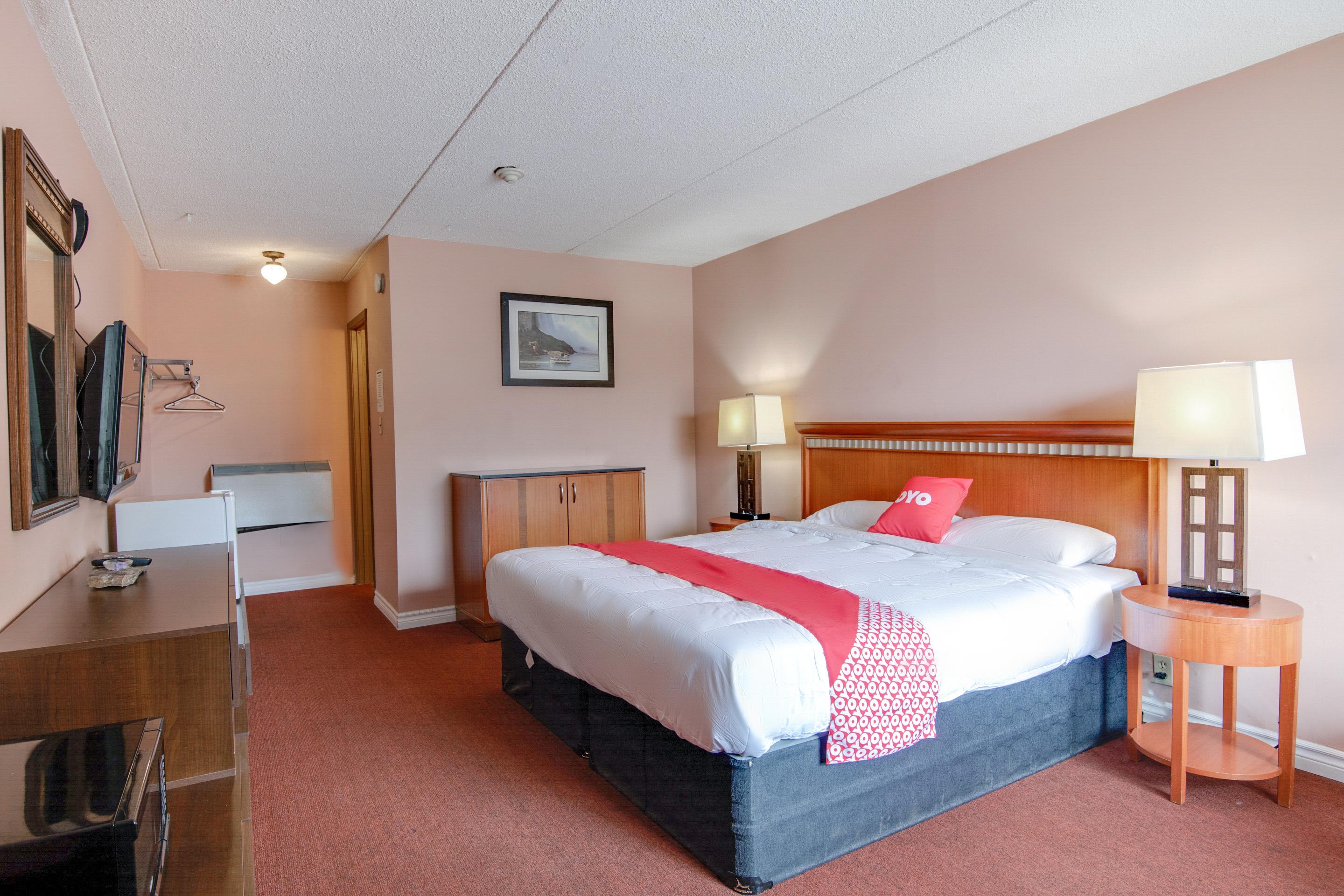 Falls Inn Near Casino Niagara By Oyo Exterior foto
