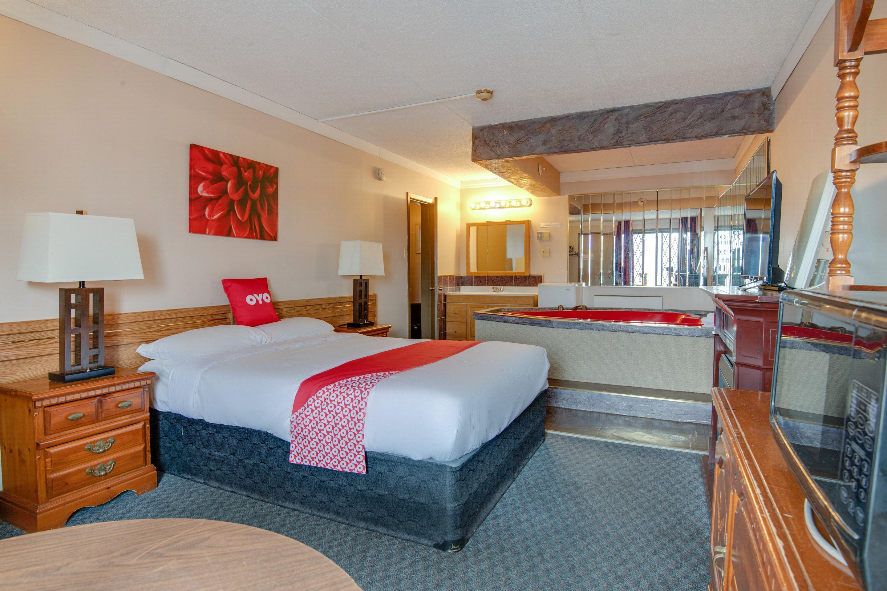 Falls Inn Near Casino Niagara By Oyo Exterior foto