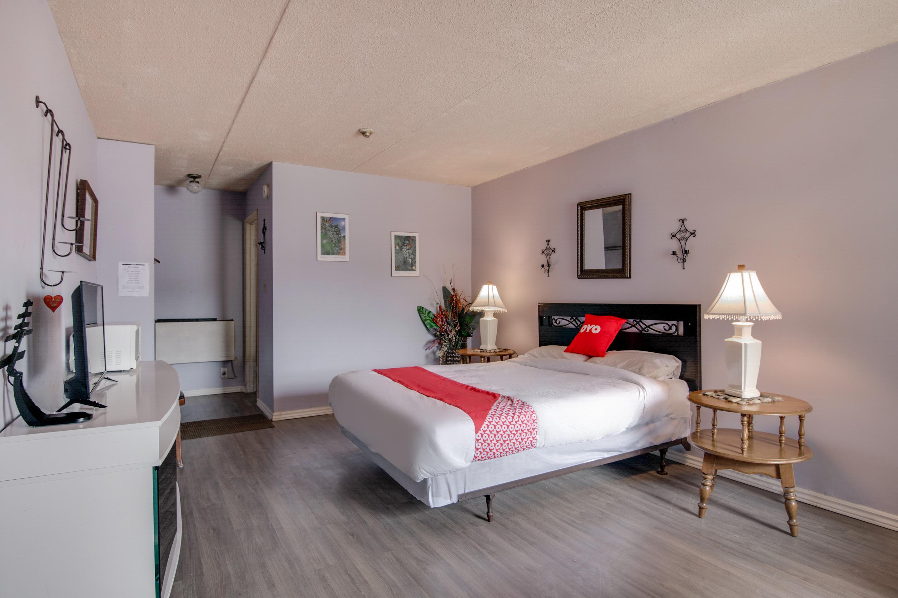 Falls Inn Near Casino Niagara By Oyo Exterior foto
