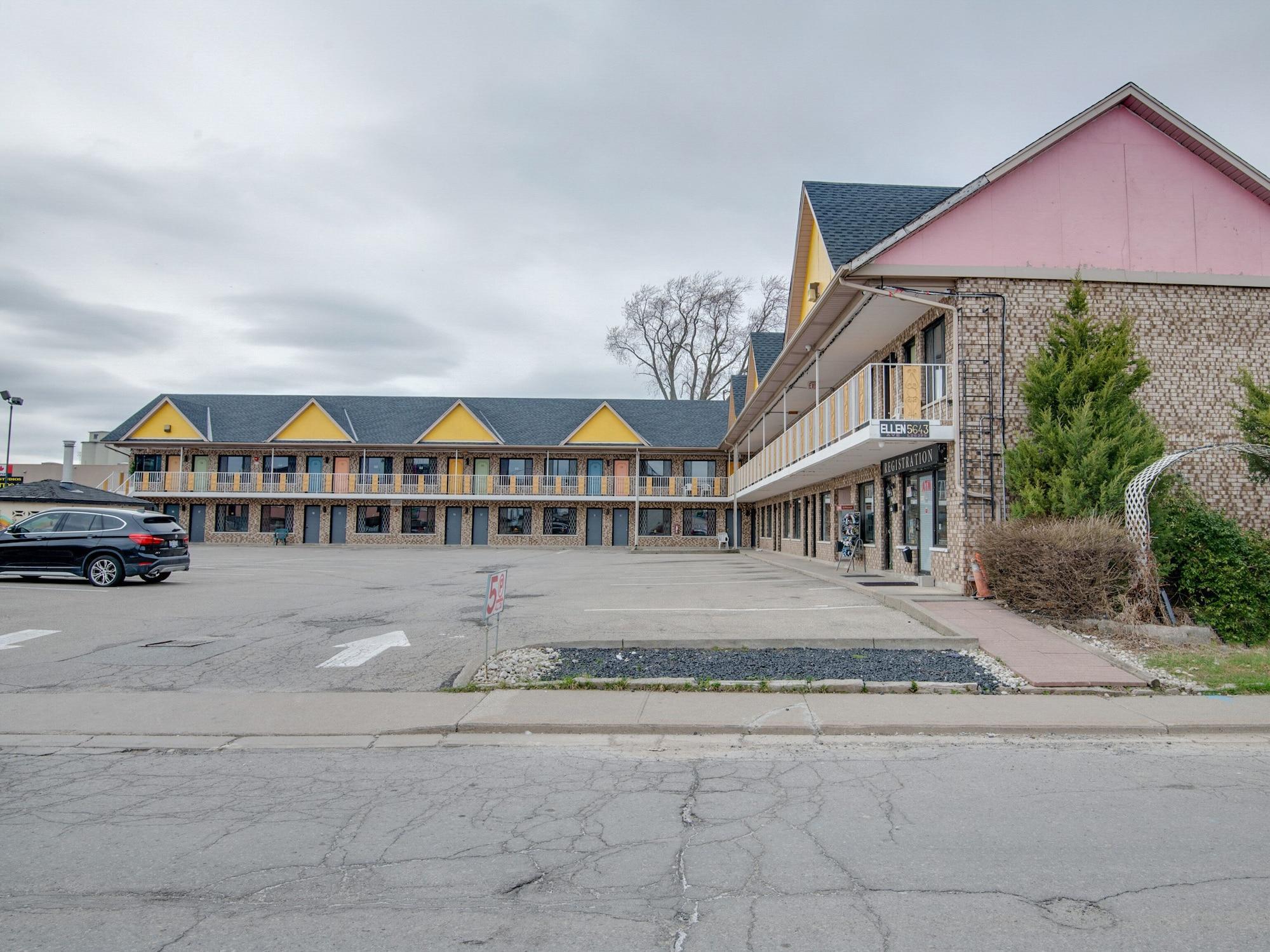 Falls Inn Near Casino Niagara By Oyo Exterior foto